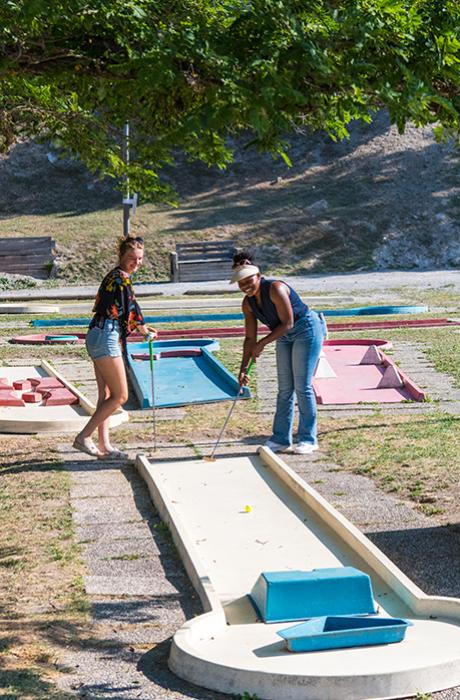 Camping Baie de la Chapelle Chorges Alpes-du-Sud Lac de Serre-Ponçon