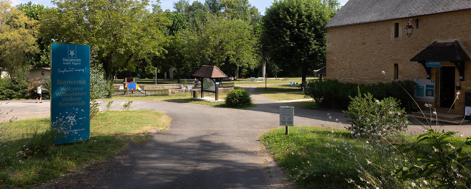 Camping Les Rives de la Dordogne Domme Nouvelle Aquitaine